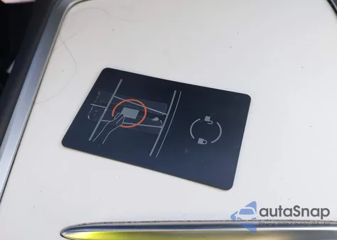 2022 Tesla Model Y Performance Dual Motor All-Wheel Drive z USA, uszkodzony, nr VIN 7SAYGDEF0NF488560